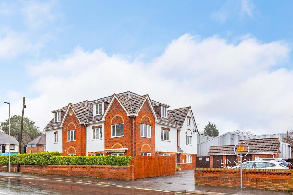 Main image of property: 550-552 Wimborne Road East, Ferndown, BH22