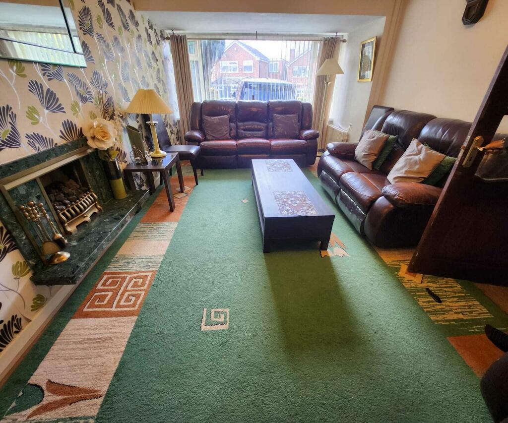 6 bedroom detached house for sale in Bowland Close AshtonunderLyne Manchester, OL6