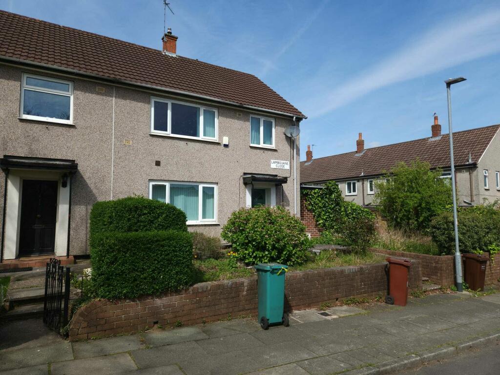 3 bedroom end of terrace house for sale in Lambourne Close Manchester, M22