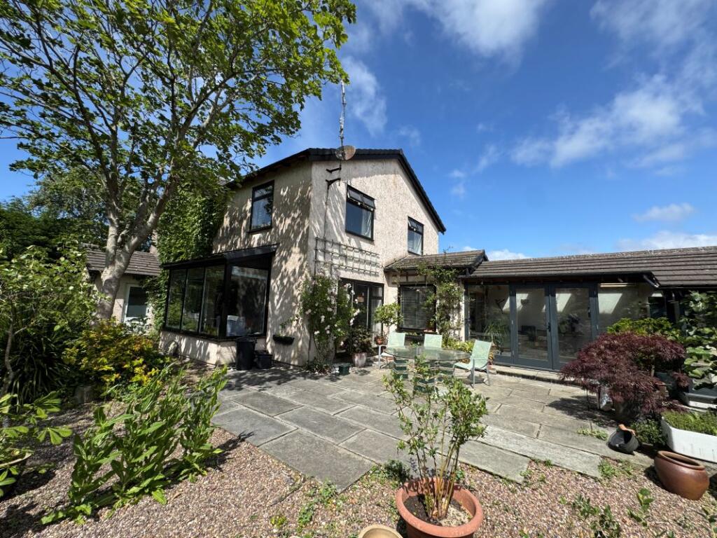Main image of property: Smithy Farm Cottage, Carr Lane, Hambleton, Poulton-le-Fylde, Lancashire, FY6 9DW