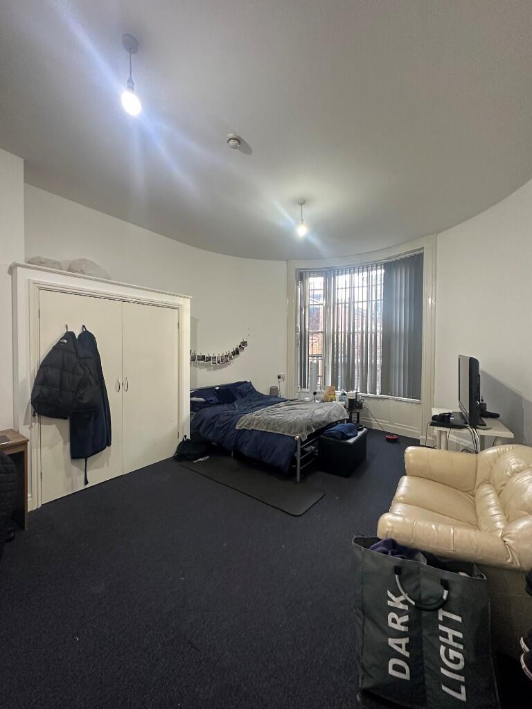 Main image of property: 27 Hope Street