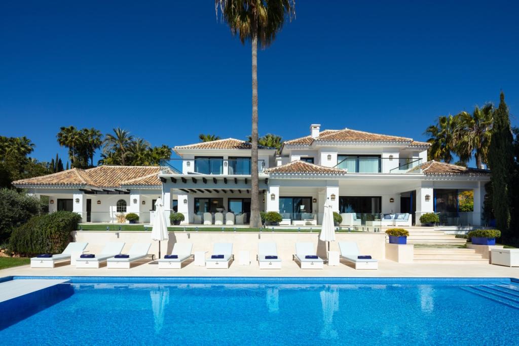 7 bedroom villa for sale in Andalucia, Malaga, Nueva Andalucia, Spain