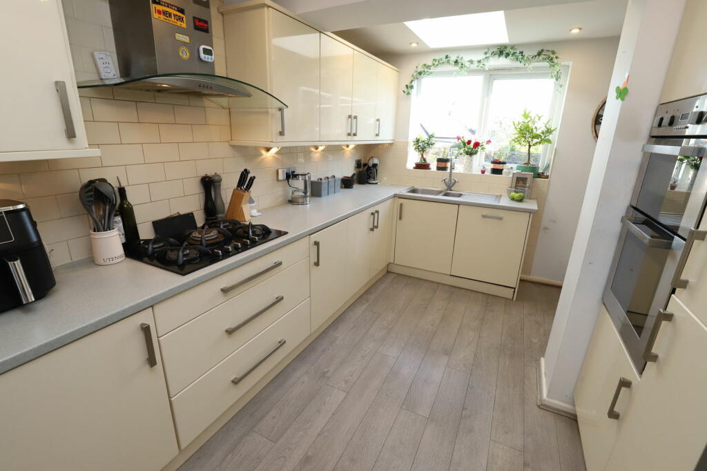 Additional property image - Fieldhead Avenue, Bury, BL8 2LZ