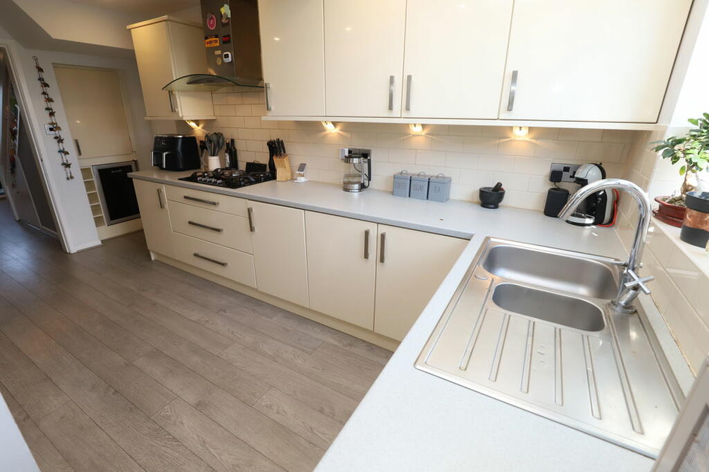 Additional property image - Fieldhead Avenue, Bury, BL8 2LZ