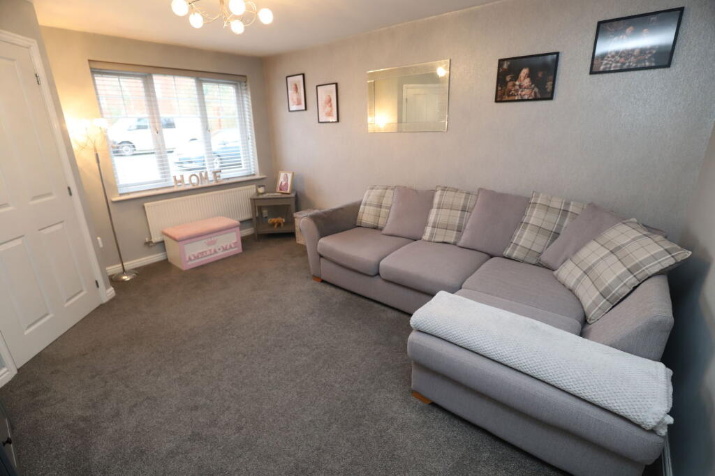 Additional property image - Elton Fold Chase, Bury, BL8 1PW