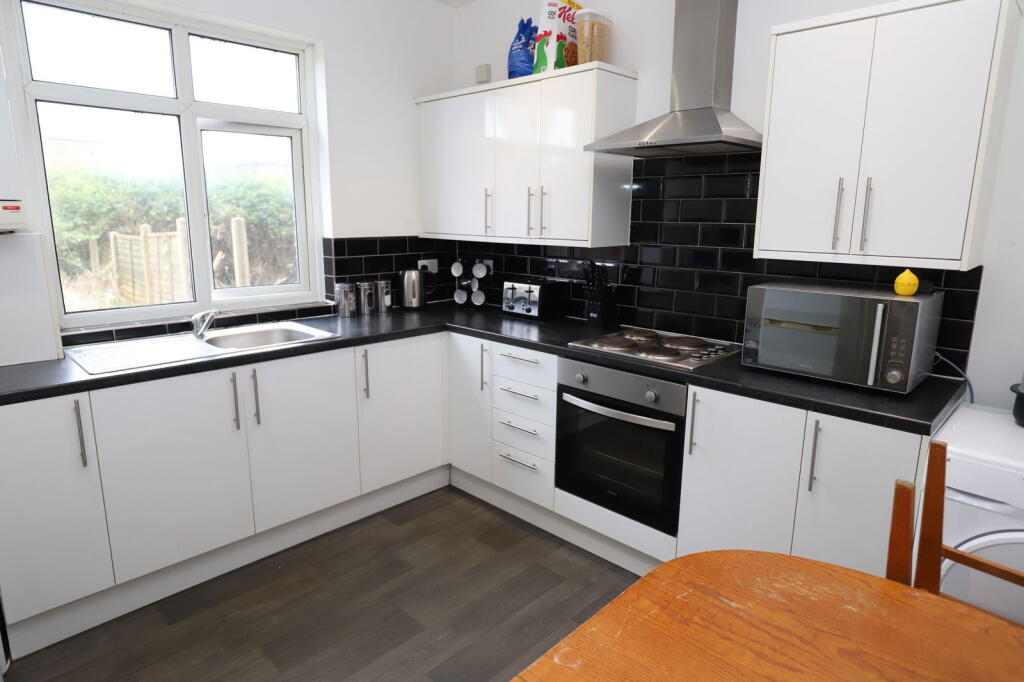 Additional property image - Ivy Road, Bury, BL8 2PW