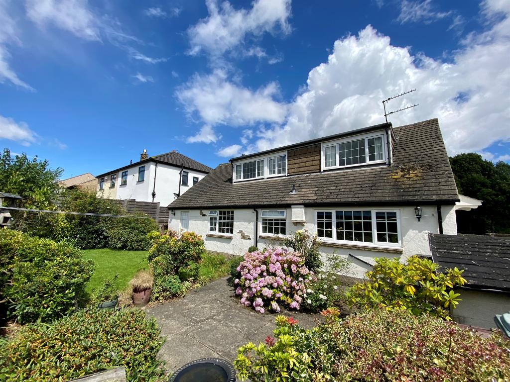 3 bedroom detached bungalow for sale in Warren Lane, Bingley, BD16