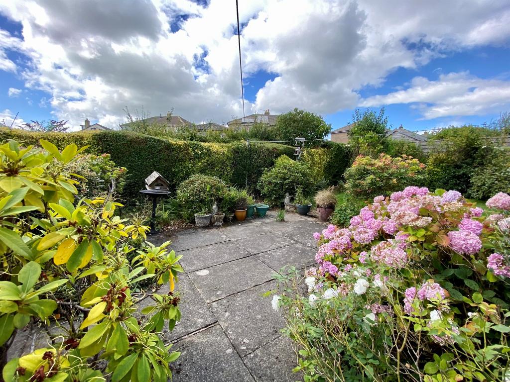 3 bedroom detached bungalow for sale in Warren Lane, Bingley, BD16