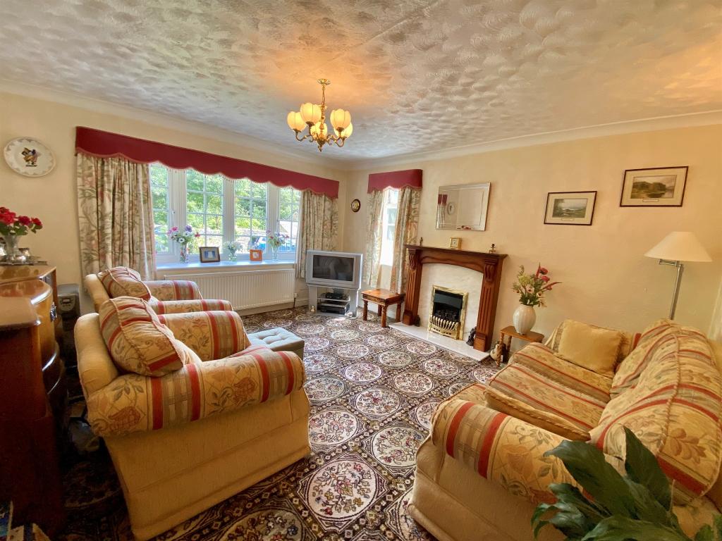 3 bedroom detached bungalow for sale in Warren Lane, Bingley, BD16