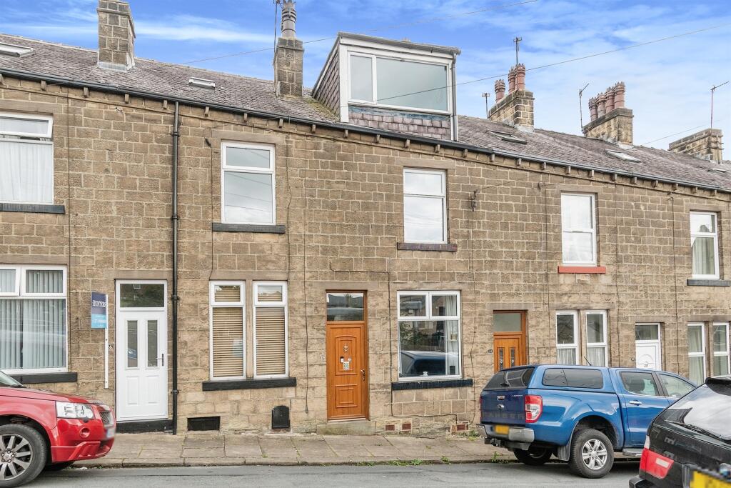 4 bedroom terraced house for sale in Norman Street, Bingley, BD16