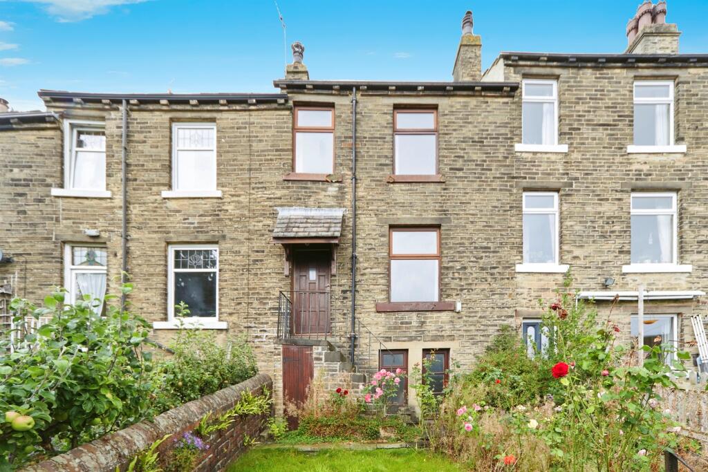 Main image of property: Laythorpe Terrace, East Morton, Keighley