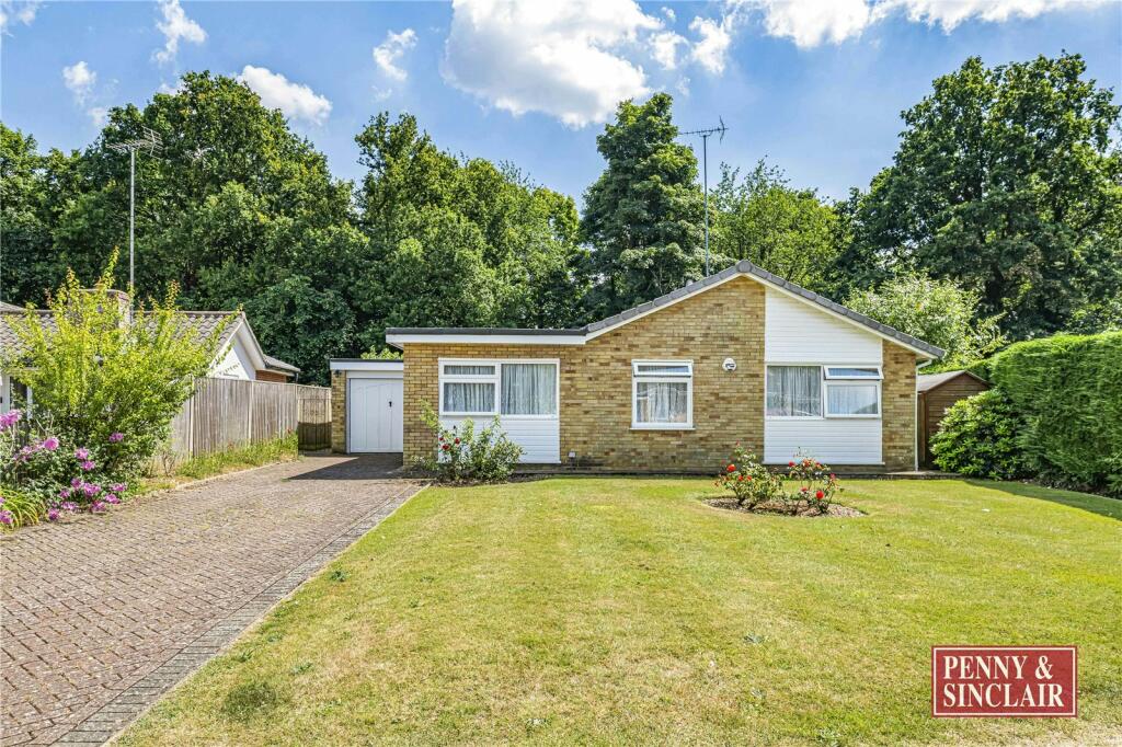 4 bedroom bungalow for sale in Makins Road, RG9 1PR, RG9