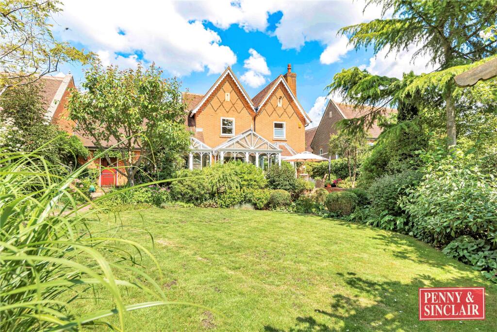 Main image of property: Hazel Grove, Kingwood, RG9 5NH