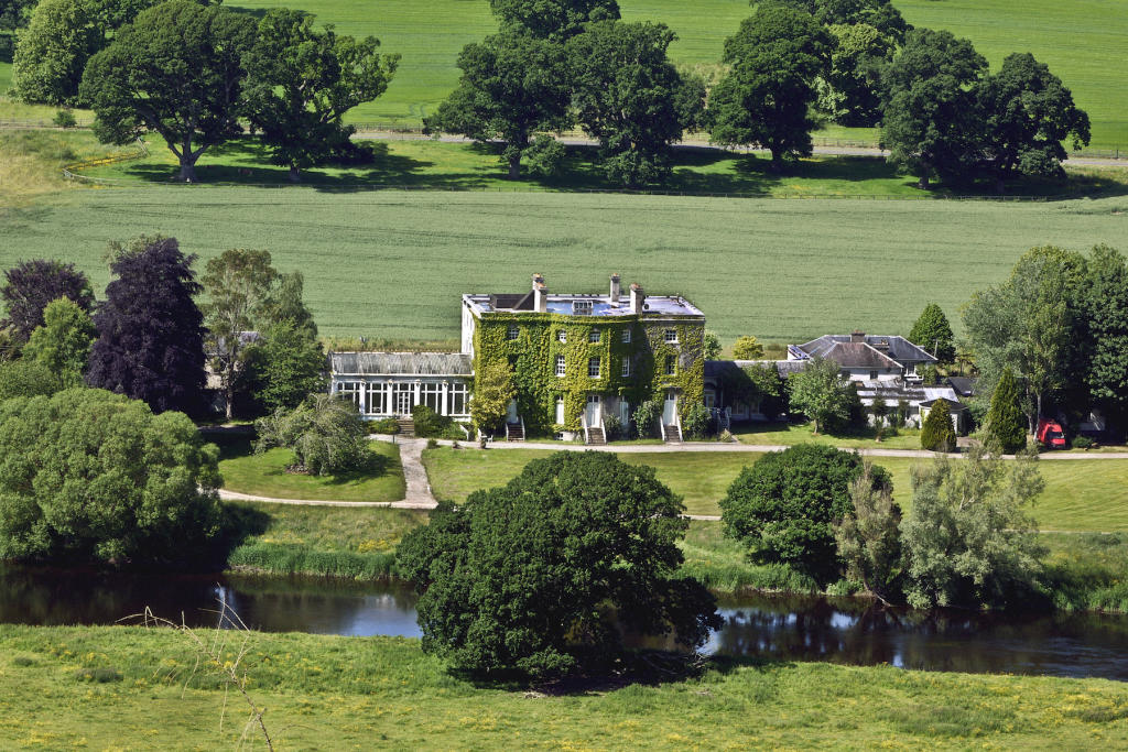 14 bedroom stately home for sale in Tipperary, Clonmel, Ireland 14 bedroom stately home for sale in Tipperary, Clonmel, Ireland