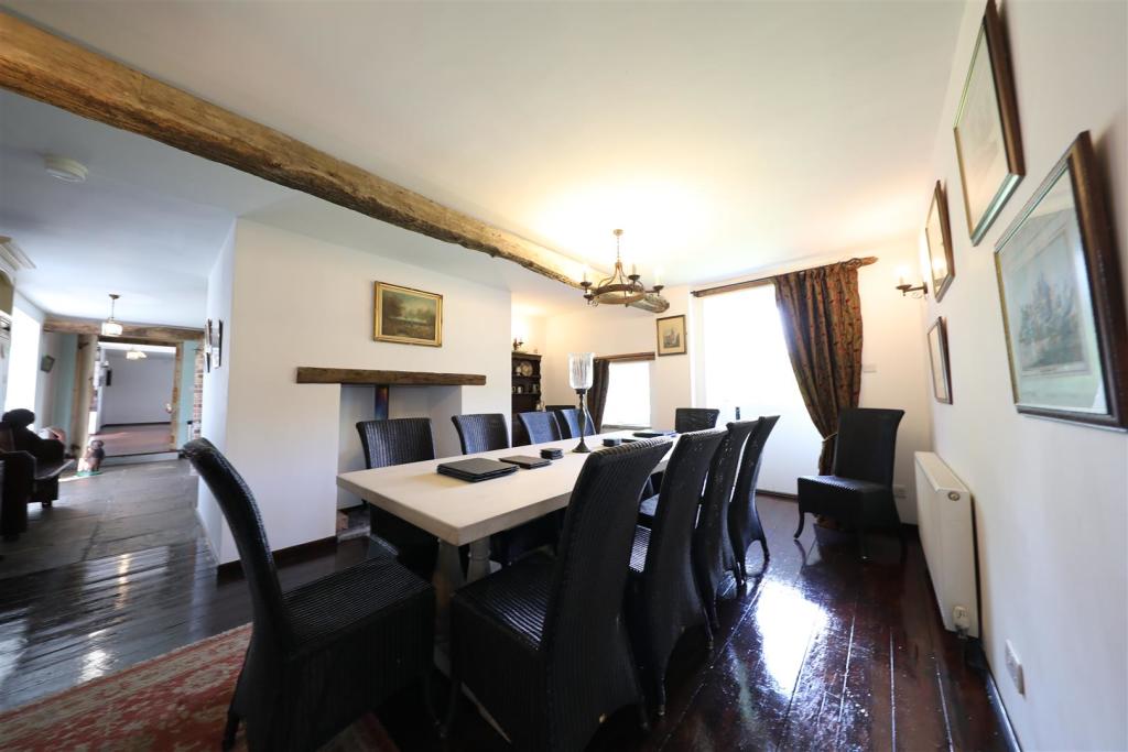 6 bedroom detached house for sale in Greens Lane, Burton Pidsea, Hull, HU12