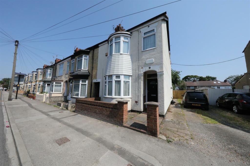 3 bedroom end of terrace house for sale in Portobello Street, Hull, HU9
