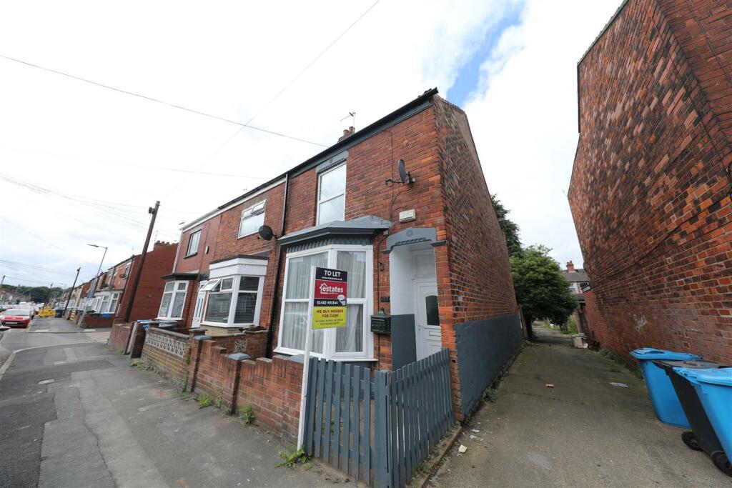 3 bedroom end of terrace house for sale in Worthing Street, Hull, HU5