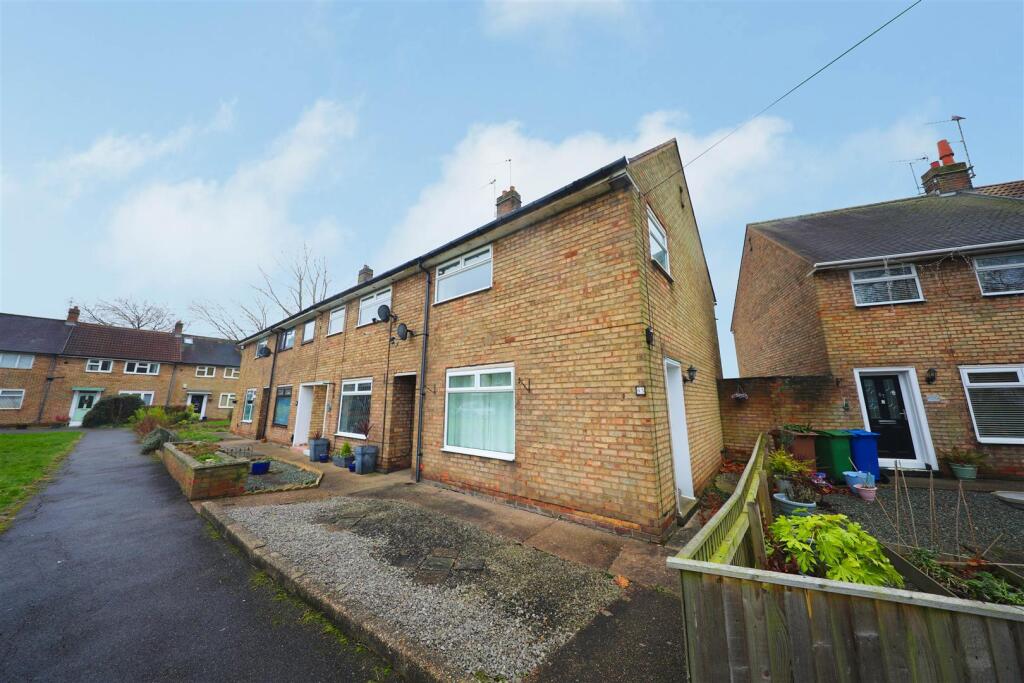 Main image of property: Dent Road, Hull