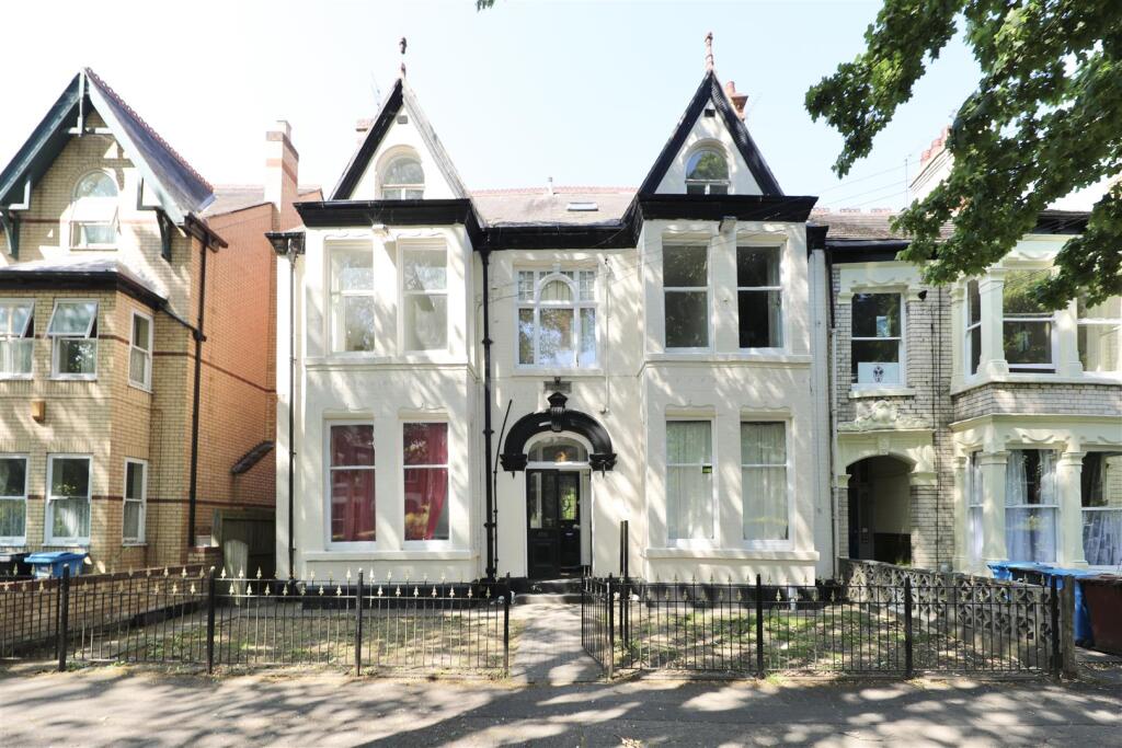 Main image of property: Park Avenue, HU5, Hull