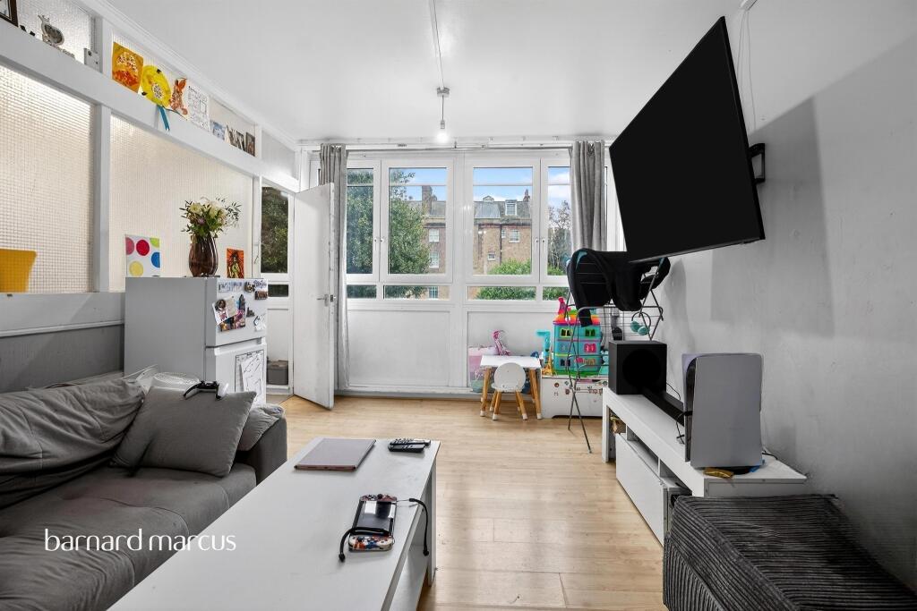 Main image of property: Sceaux Gardens, London