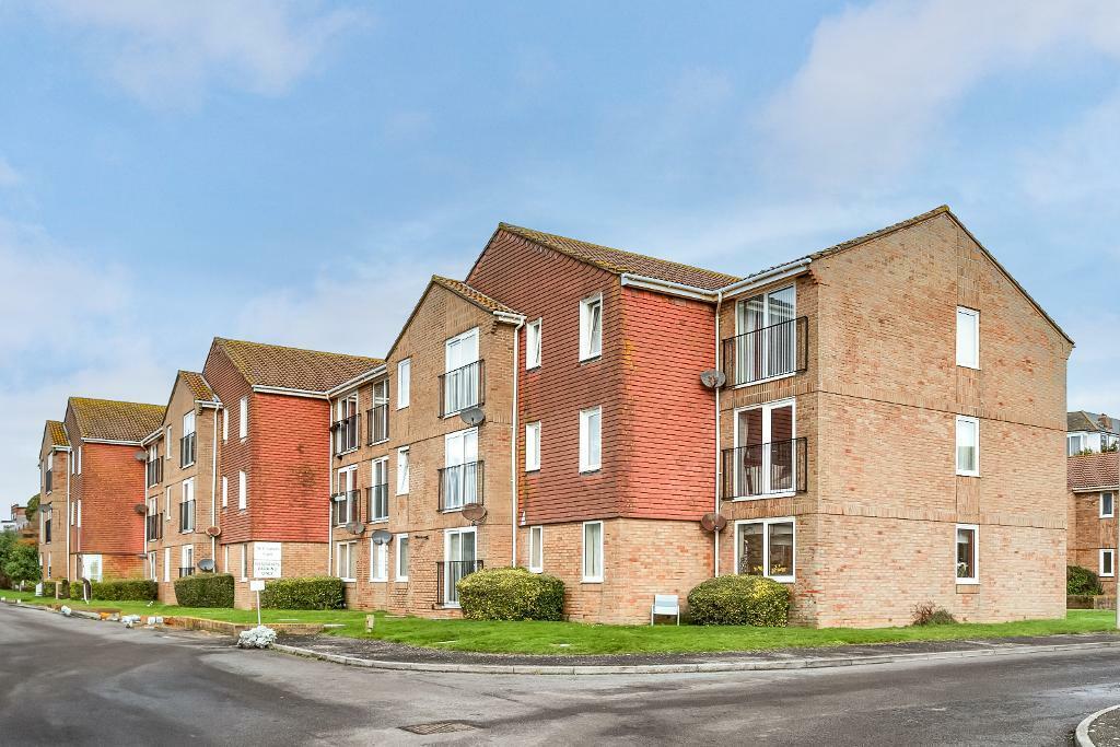 2 bedroom flat for sale in St Crispians Court, Seaford, East Sussex, BN25 2DZ, BN25
