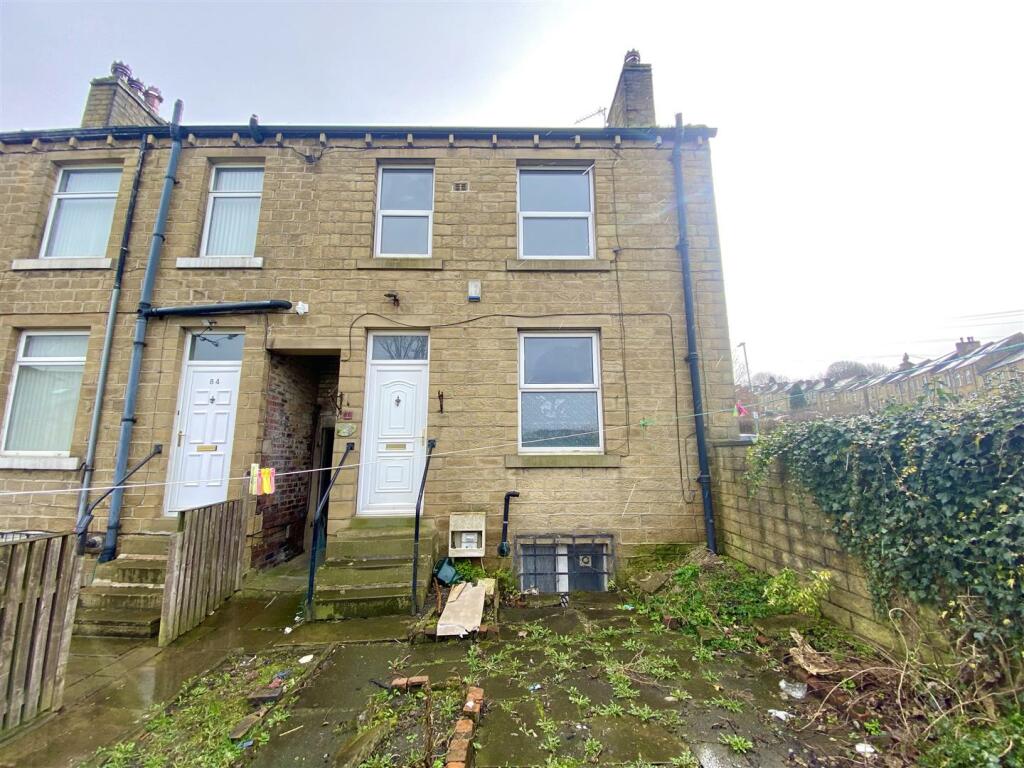 2 bedroom terraced house for sale in Crosland Road, Thornton Lodge, Huddersfield, HD1