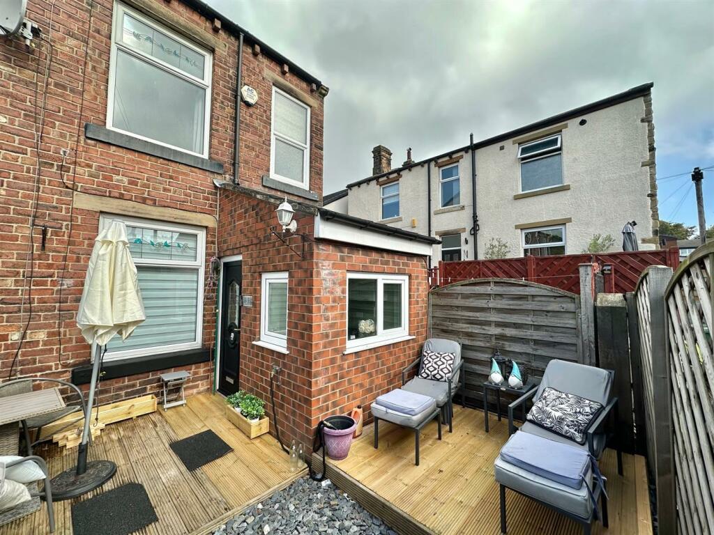 1 bedroom semidetached house for sale in Nettleton Road, Mirfield, WF14