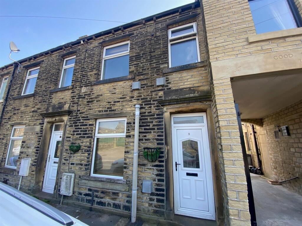 Main image of property: Oakes Road, Huddersfield