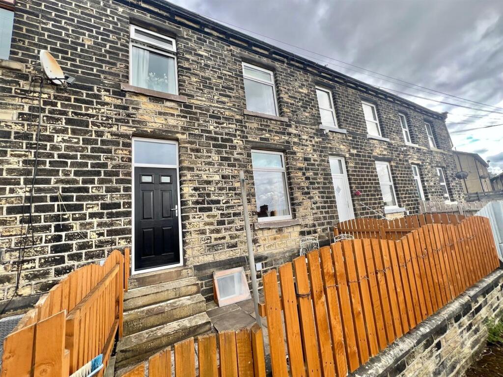 Main image of property: Cliffe End Road, Huddersfield