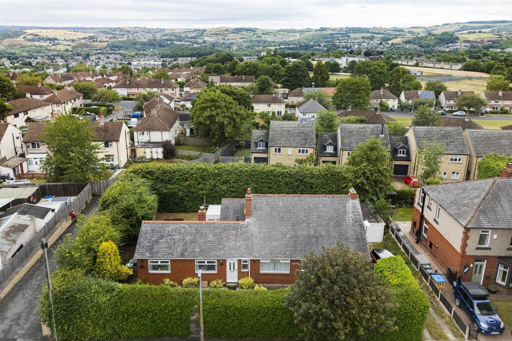 Main image of property: Town End, Almondbury, Huddersfield