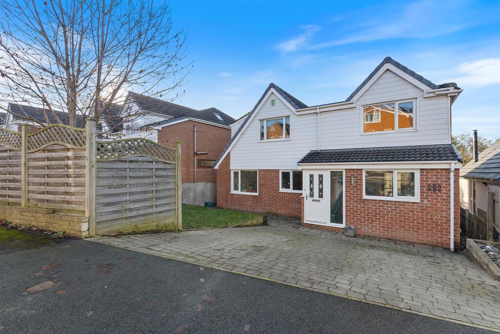 Main image of property: Fenay Bankside, Fenay Bridge