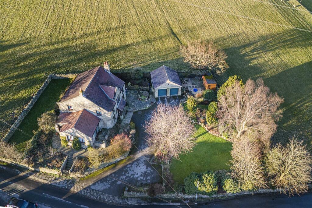 4 bedroom detached house for sale in The Sunday School, Briestfield