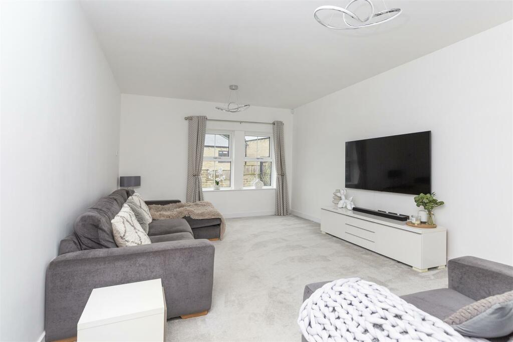 Additional property image - Snelsins Road, Cleckheaton
