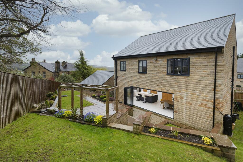 Additional property image - Snelsins Road, Cleckheaton