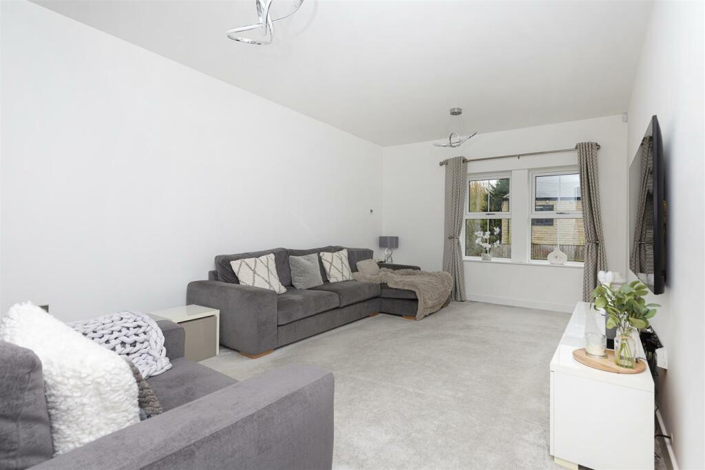 Additional property image - Snelsins Road, Cleckheaton
