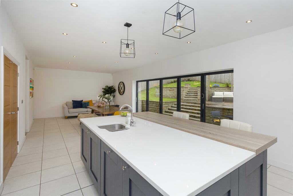 Additional property image - Snelsins Road, Cleckheaton