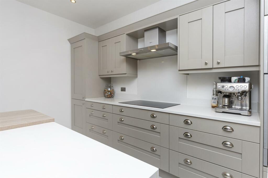 Additional property image - Snelsins Road, Cleckheaton