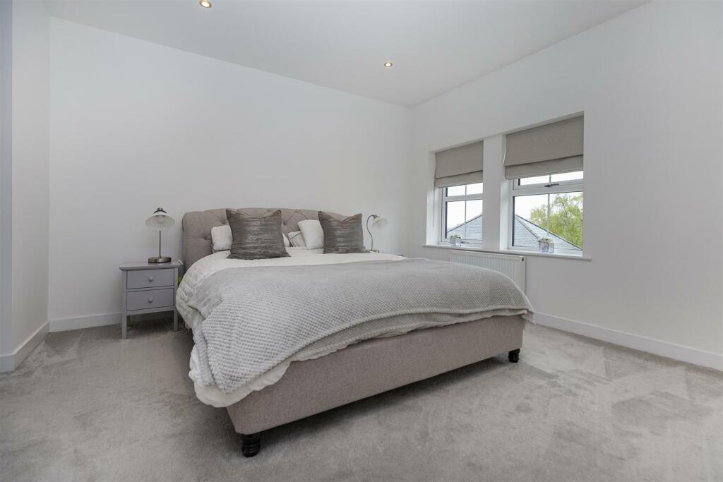 Additional property image - Snelsins Road, Cleckheaton