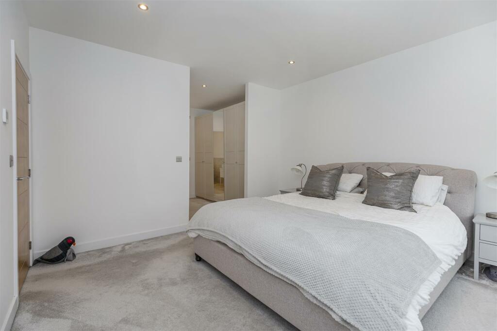 Additional property image - Snelsins Road, Cleckheaton