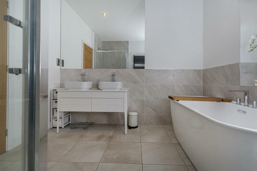 Additional property image - Snelsins Road, Cleckheaton