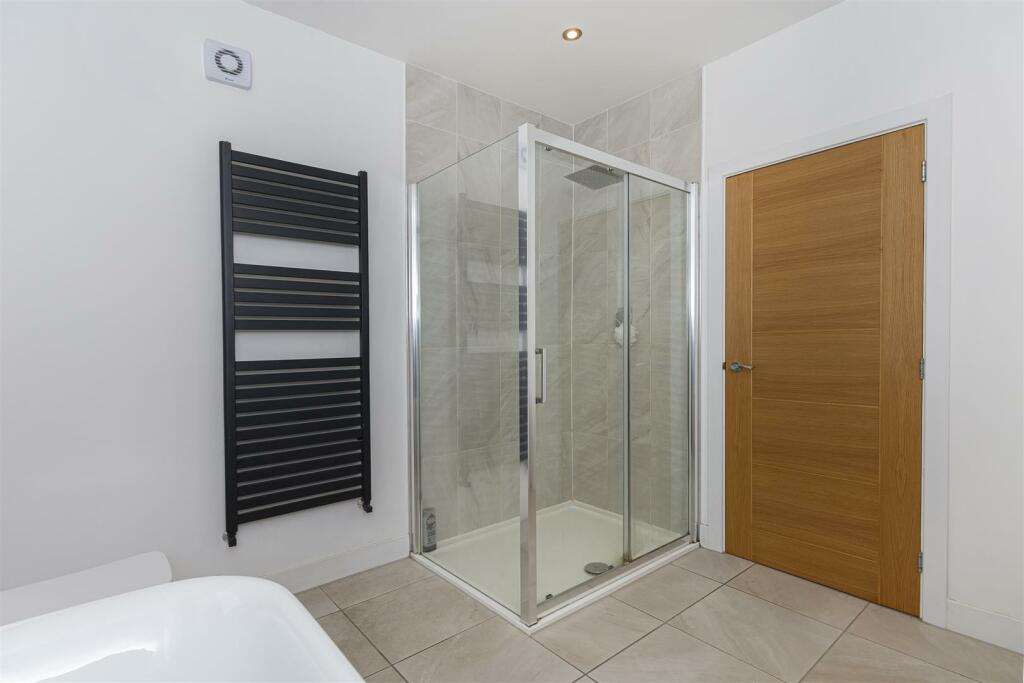 Additional property image - Snelsins Road, Cleckheaton