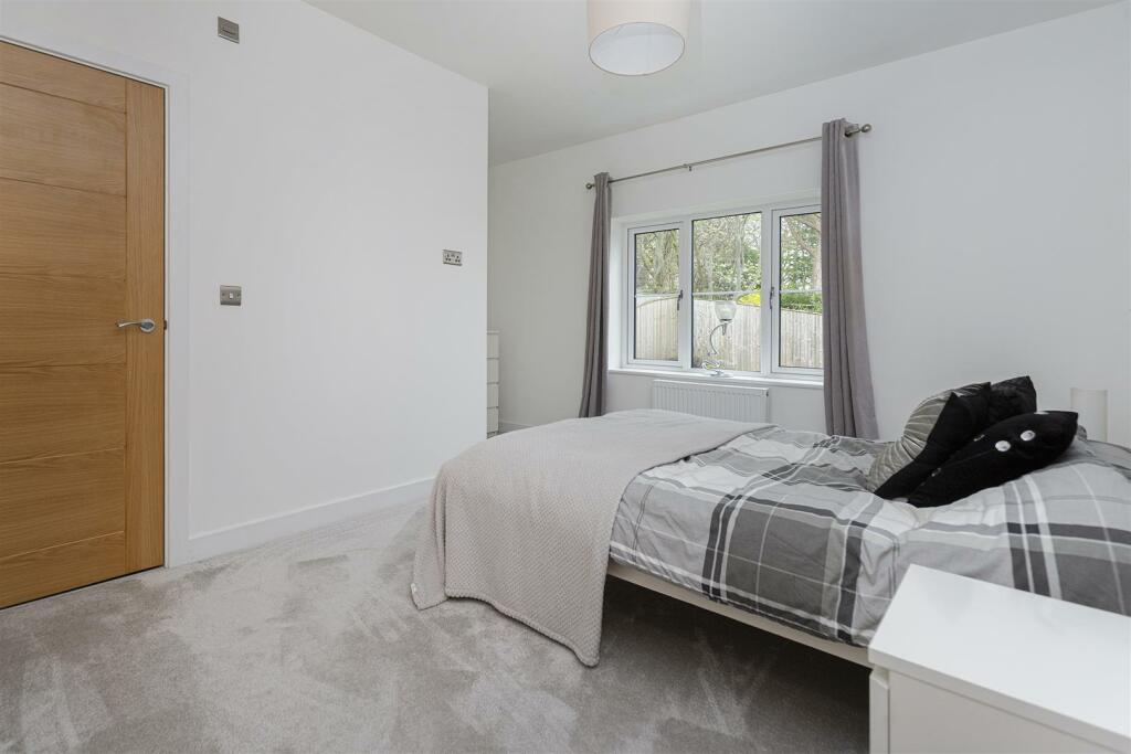 Additional property image - Snelsins Road, Cleckheaton