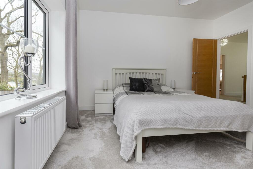 Additional property image - Snelsins Road, Cleckheaton