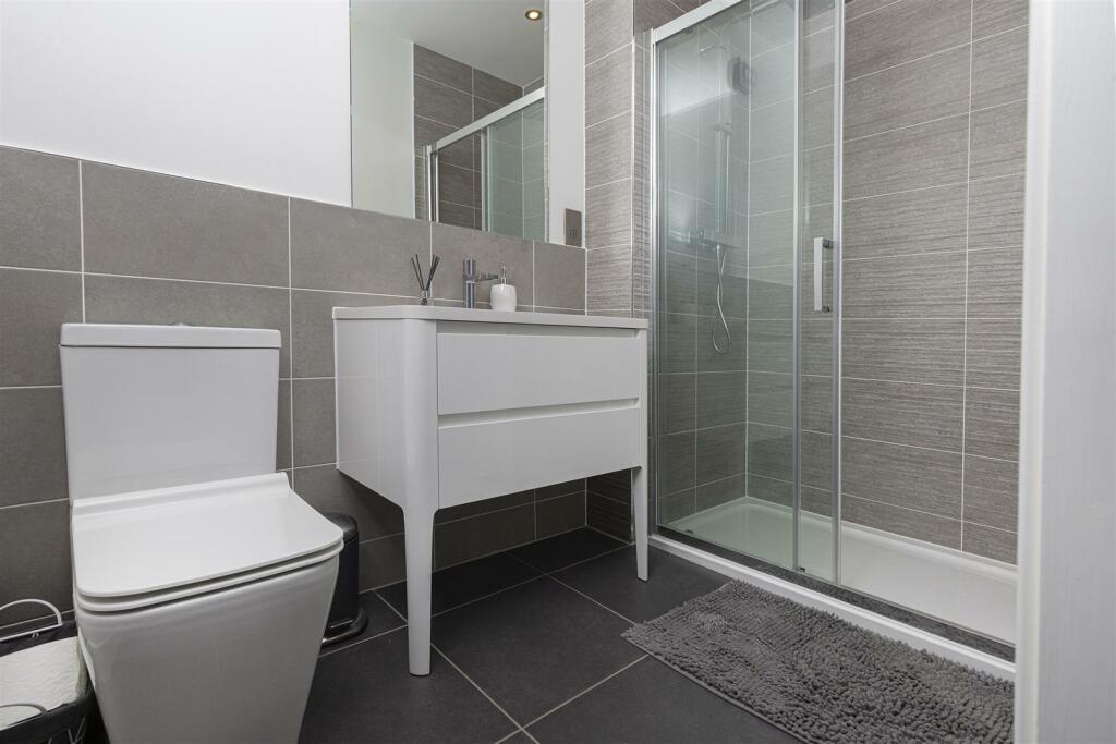 Additional property image - Snelsins Road, Cleckheaton