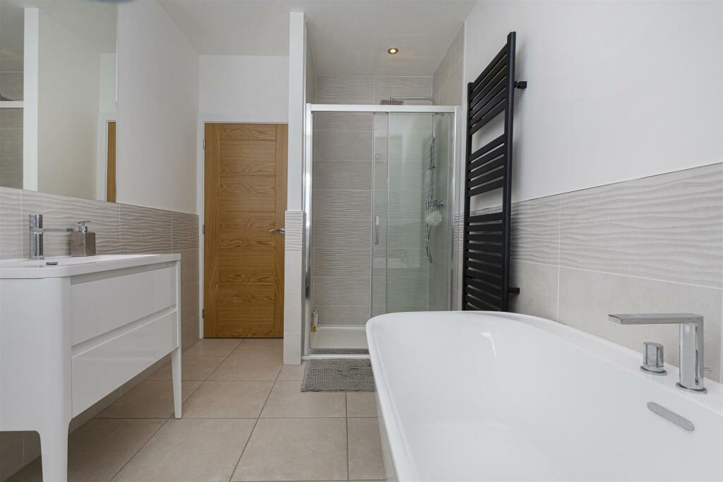 Additional property image - Snelsins Road, Cleckheaton