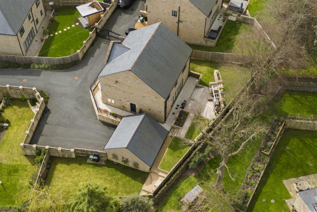 Additional property image - Snelsins Road, Cleckheaton