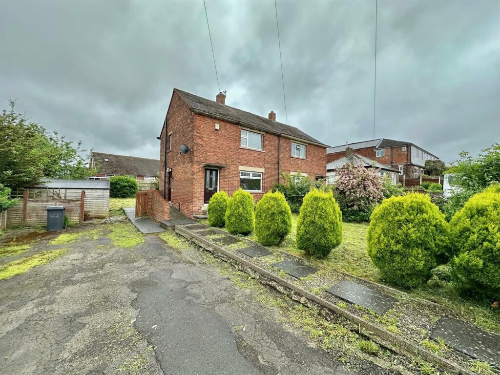 2 bedroom semidetached house for sale in Lumb Lane, Liversedge, WF15