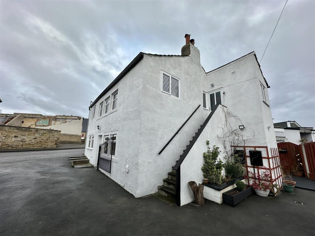 Main image of property: Hare Park Lane, Liversedge
