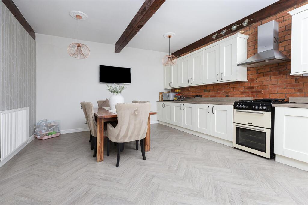 Additional property image - Upper Lane, Gomersal, Cleckheaton