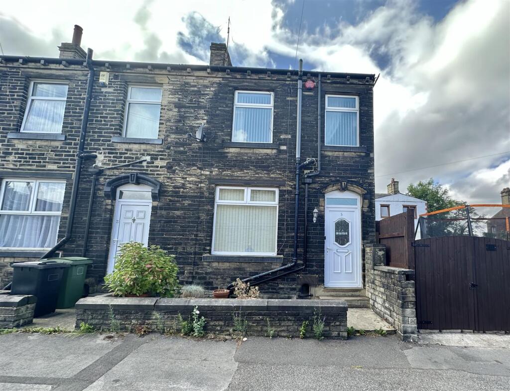 Main image of property: Holdsworth Street, Cleckheaton